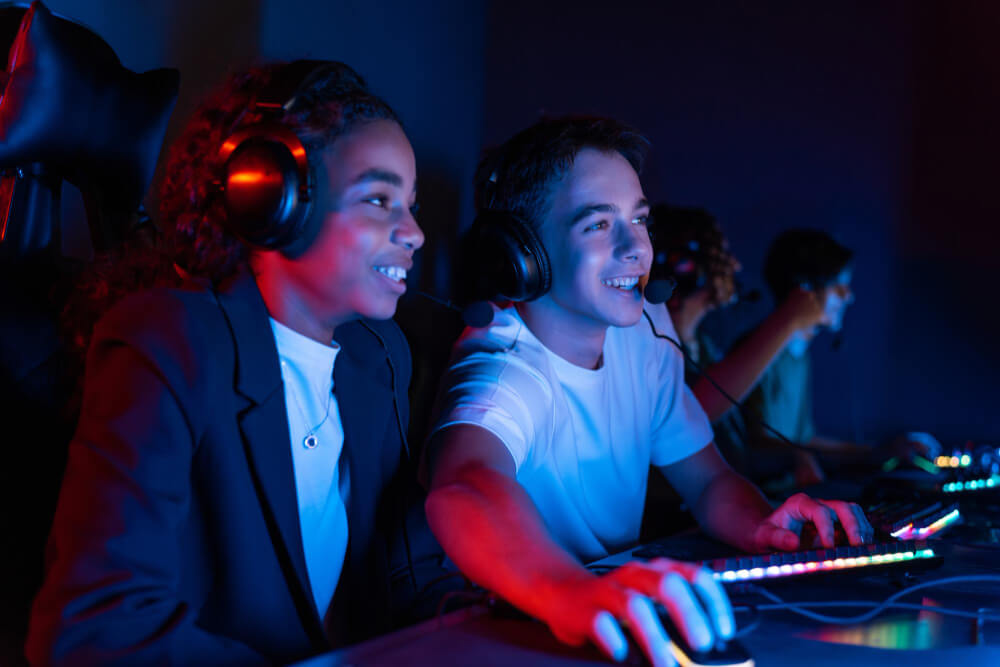 Aprendem tecnologia operando PC Gamers com processadores de última geração